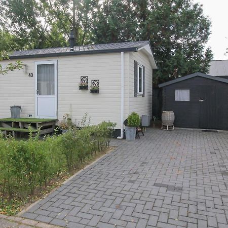 Sfeervol Chalet Op De Veluwe Putten Ngoại thất bức ảnh
