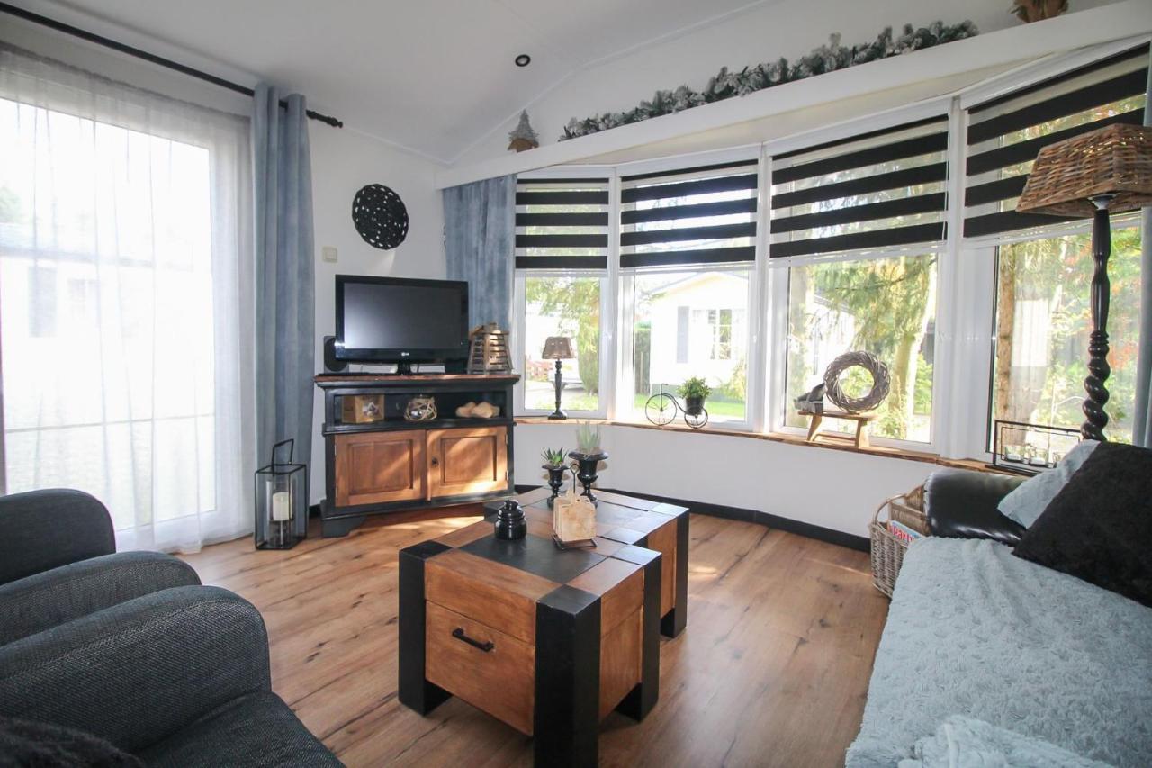 Sfeervol Chalet Op De Veluwe Putten Ngoại thất bức ảnh