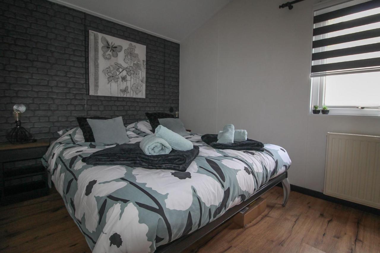 Sfeervol Chalet Op De Veluwe Putten Ngoại thất bức ảnh
