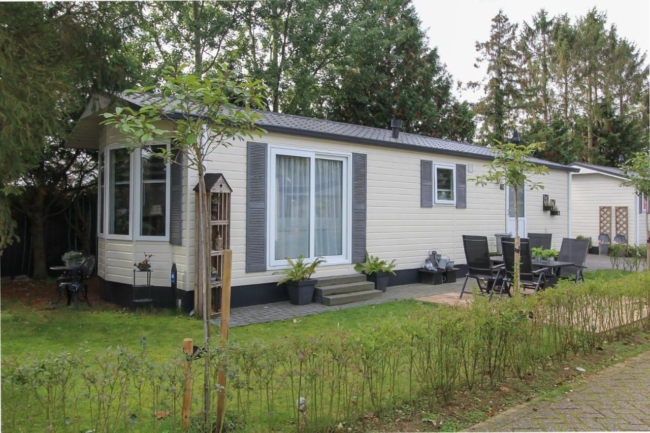 Sfeervol Chalet Op De Veluwe Putten Ngoại thất bức ảnh