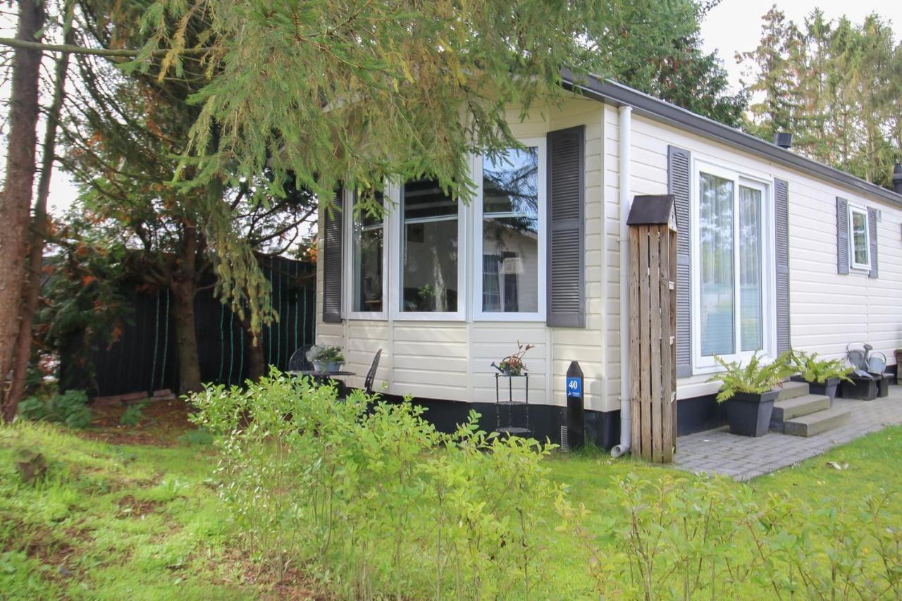 Sfeervol Chalet Op De Veluwe Putten Ngoại thất bức ảnh