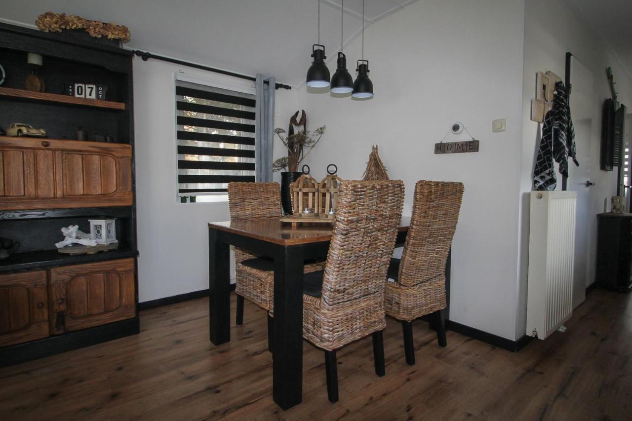 Sfeervol Chalet Op De Veluwe Putten Ngoại thất bức ảnh