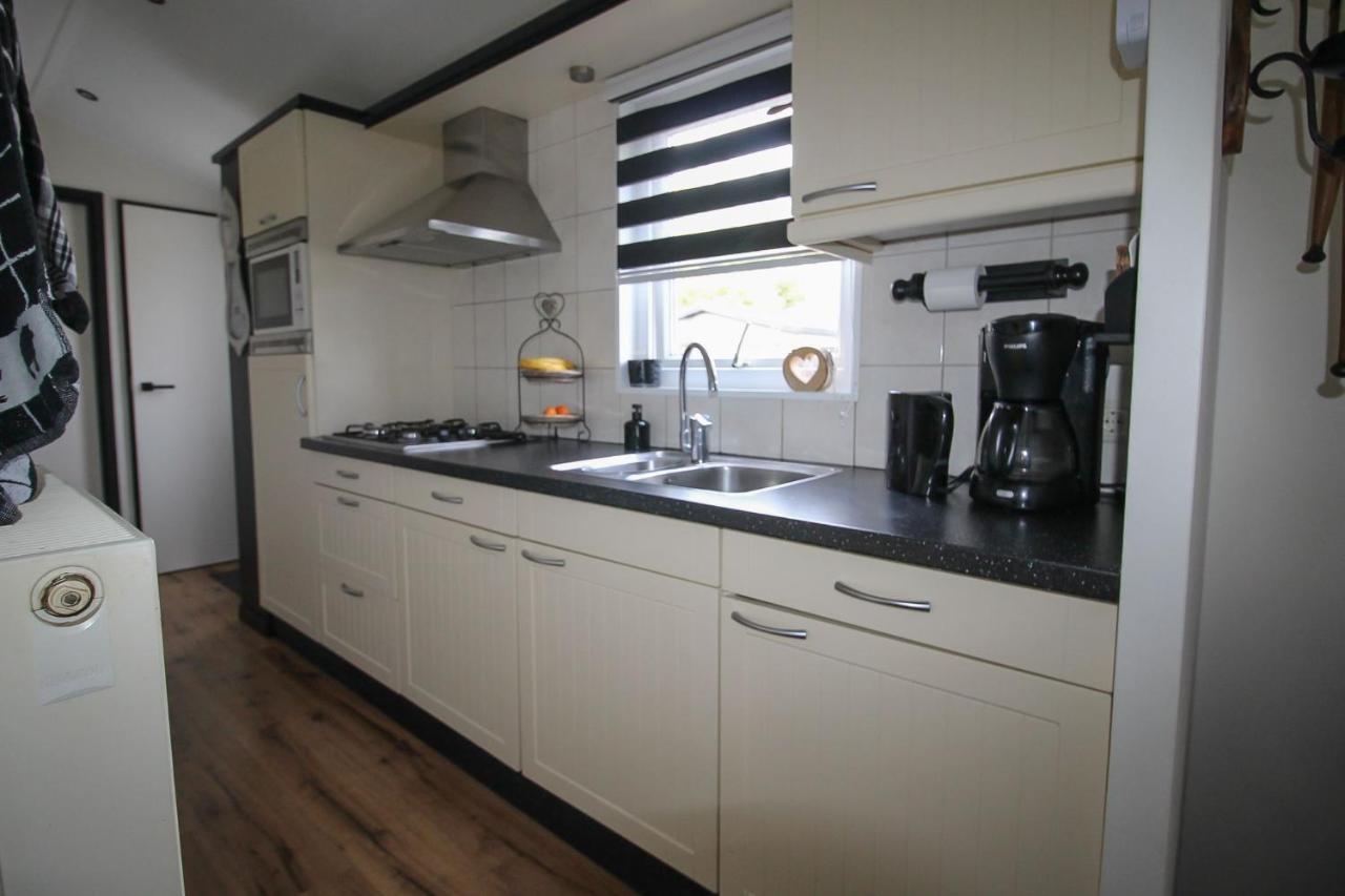 Sfeervol Chalet Op De Veluwe Putten Ngoại thất bức ảnh