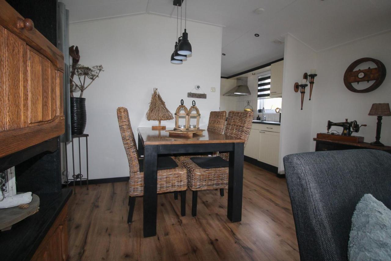 Sfeervol Chalet Op De Veluwe Putten Ngoại thất bức ảnh