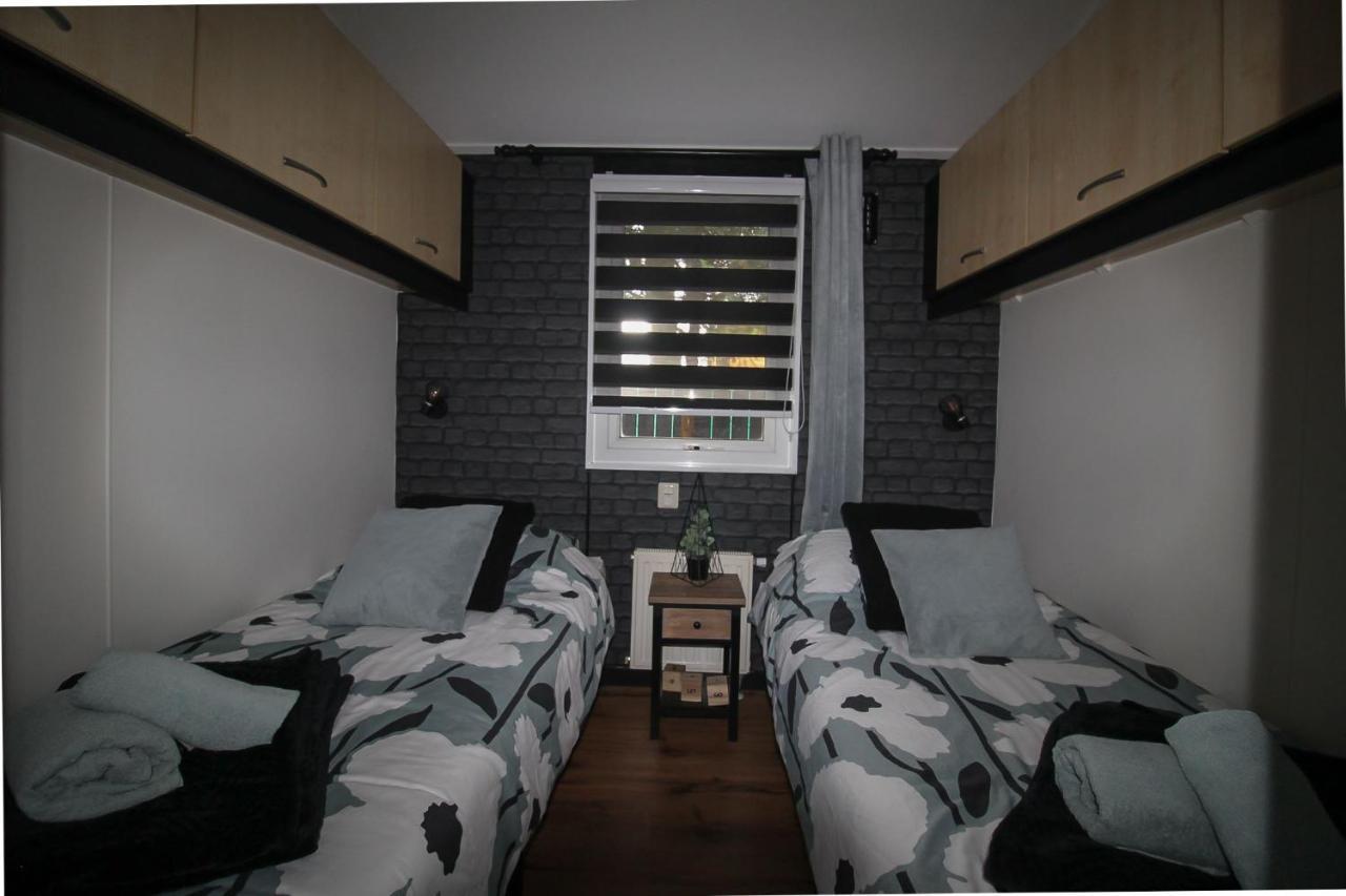 Sfeervol Chalet Op De Veluwe Putten Ngoại thất bức ảnh
